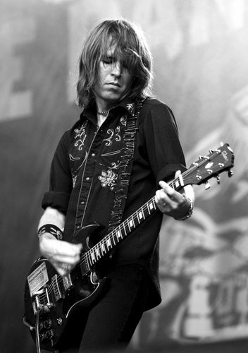 Peter Holmström - Dandy Warhols